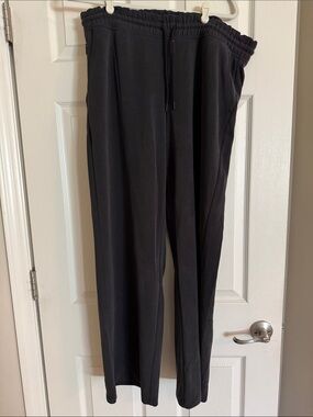 Athleta Women’s Coastal Black Drawstring Casual Pants